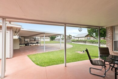 610 W Morse St, Fredericksburg, TX 78624 - photo 3