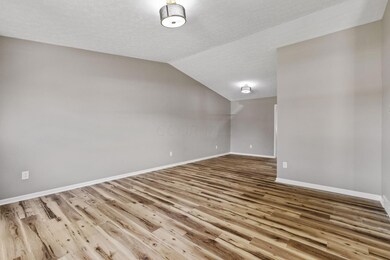 15-web-or-mls-2024-6-11 1089 S Hague Ave