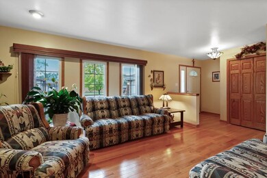 139 Concord Ct, Dyer, IN 46311 - photo 2