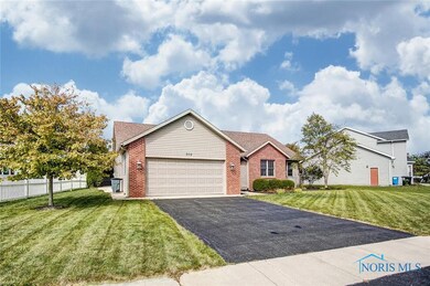 908 Tarra Oaks Dr, Findlay, OH 45840 - photo 4