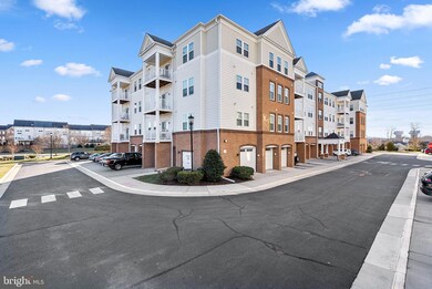 41895 Cathedral Valley Square unit 309, Aldie, VA 20105 - photo 3