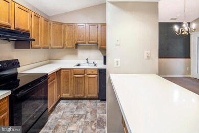 2112 Whitehall Rd unit 2B, Frederick, MD 21702 - photo 5