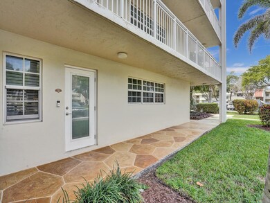 End unit, steps to lobby and pool area