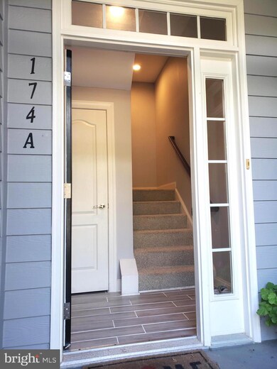 174A Chevy Chase St unit A, Gaithersburg, MD 20878 - photo 4