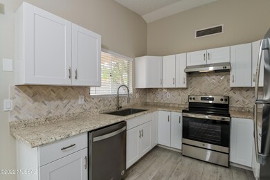 006-photo-kitchen-11439993