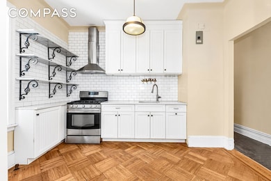 576 5th St unit B2, Brooklyn, NY 11215 - photo 2