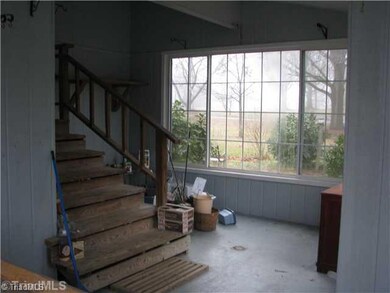 712 Liberty Rd, High Point, NC 27263 - photo 5