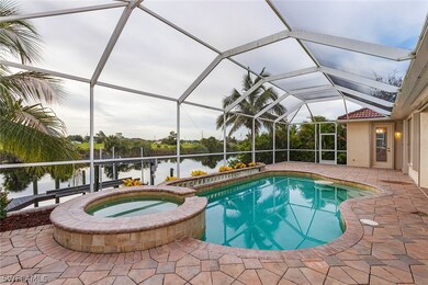 Pool and Spa at 1815 NW 38th Ave, Cape Coral FL