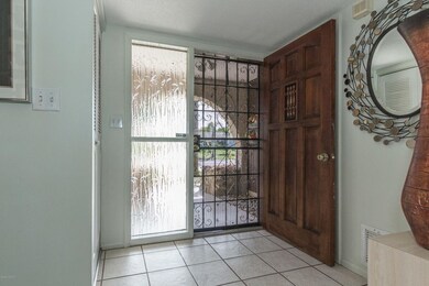 868 Daytona Dr-36