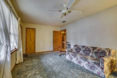 198 Lou Ellen Dr, Manchester, TN 37355 - photo 6
