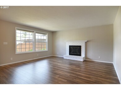 2742 Cheryl St, Eugene, OR 97408 - photo 4