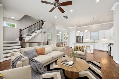 812 Fisher St unit F, Houston, TX 77018 - photo 2