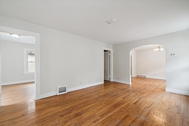 1219 W Barnes Ave, Lansing, MI 48910 - photo 7