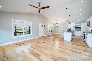 48 Tipperary Dr, Asheville, NC 28806 - photo 7