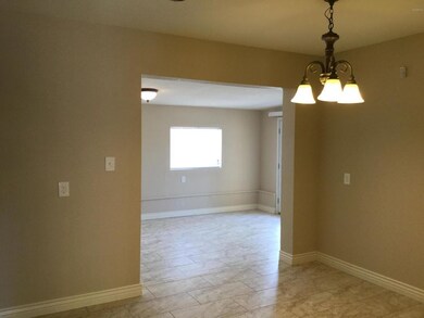 2212 N 49th Ave, Phoenix, AZ 85035 - photo 6