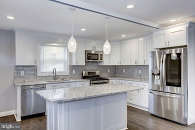 5210 Ames St NE, Washington, DC 20019 - photo 6