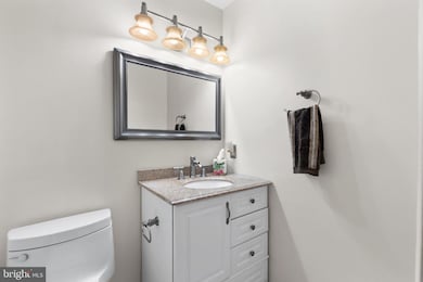 8202C Crossbrook Ct unit 8202C, Lorton, VA 22079 - photo 4