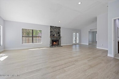 1371 River Hills Ct, Jacksonville, FL 32211 - photo 5