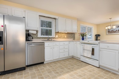 59 Deacon Rd, Yarmouth, ME 04096 - photo 6