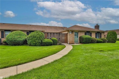 2785 Rolling Green Place unit D424, Macungie, PA 18062 - photo 3