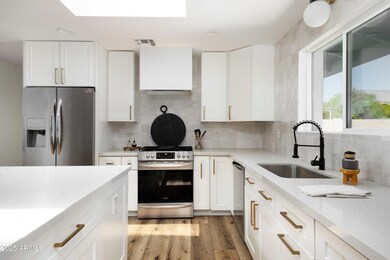 2331 N 53rd St, Phoenix, AZ 85008 - photo 5