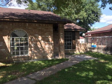 2222 Deerhurst Ln, Houston, TX 77088 - photo 5