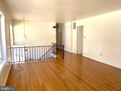 5009 Portsmouth Rd, Fairfax, VA 22032 - photo 3