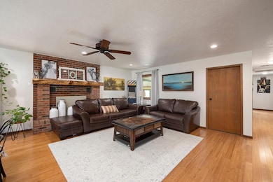 3326 E Independence St, Springfield, MO 65804 - photo 3