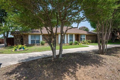2005 Pembrooke Place, Denton, TX 76205 - photo 2