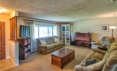 2911 Squire Ave, Redding, CA 96002 - photo 3