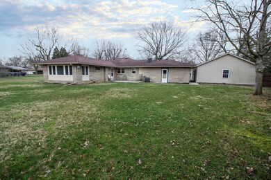 515 Vermillion Ct, Anderson, IN 46012 - photo 3