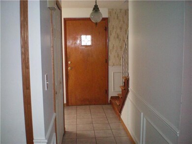 2002 Cannington Ct, Columbus, OH 43229 - photo 3