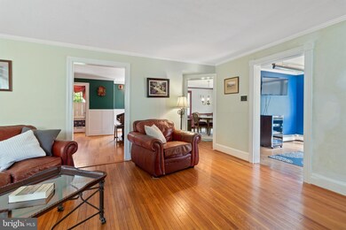 2484 Stinson Ln, Norristown, PA 19403 - photo 4
