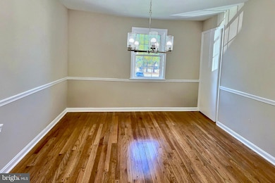 11 S Abingdon St, Arlington, VA 22204 - photo 5