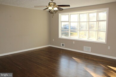 8680 Lowell Rd, Pomfret, MD 20675 - photo 7