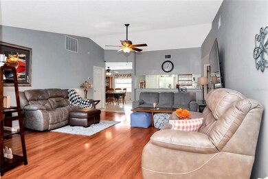 5433 Hill Dr, Zephyrhills, FL 33542 - photo 4