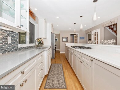 2408 Hunters Chase Ct, Frederick, MD 21702 - photo 5