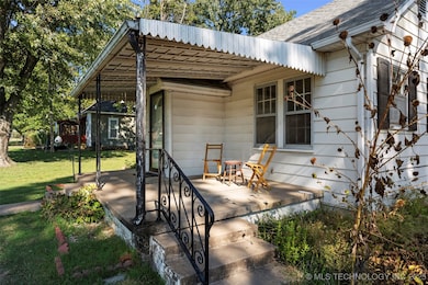 320 W Tahlequah Ave, Vinita, OK 74301 - photo 3