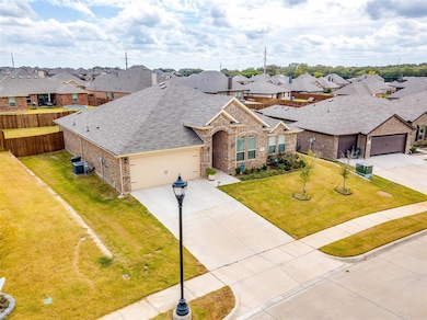 1631 Glade Meadows Dr, Burleson, TX 76058 - photo 3