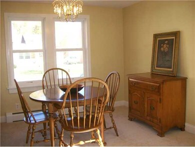 Dining Room New wall to wall carpeting, freshly pa