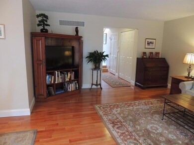 83 Forest Glade unit 83, Teaticket, MA 02536 - photo 6