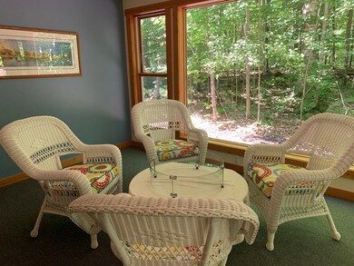 Four-season sunroom 