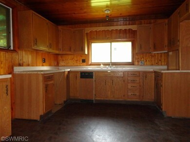 1514 N 11th St, Niles, MI 49120 - photo 2