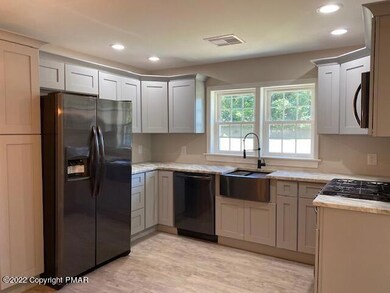 12 Fetherman St, Stroudsburg, PA 18360 - photo 3