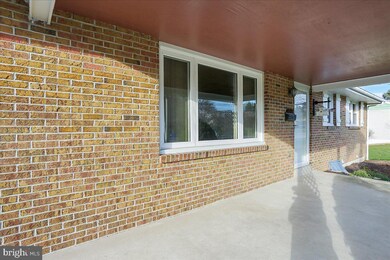 515 Lyman Ave, Womelsdorf, PA 19567 - photo 3