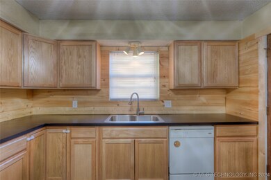 14416 S Elm St, Glenpool, OK 74033 - photo 6