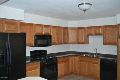 3323 W Flynn LN_6