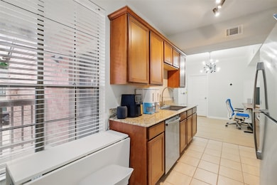 2255 Braeswood Park Dr unit 166, Houston, TX 77030 - photo 3