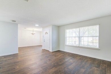 10330 Ince Ln, Houston, TX 77040 - photo 6