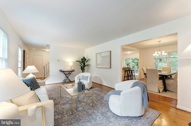 11522 Running Cedar Rd, Reston, VA 20191 - photo 4